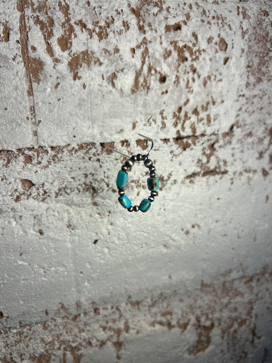 Kingman Turquoise and Navajo Pearl stretch ring