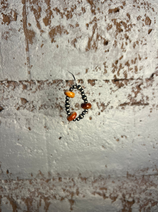Spiny Oyster and Navajo Pearl stretch ring